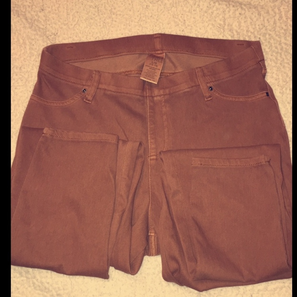 Jeggings style pants